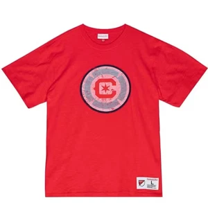 Camiseta Mitchell & Ness MLS Logo Primary Chicago Fire Red Circle Logo Pequeña Nueva con Etiquetas - Imagen 1 de 12