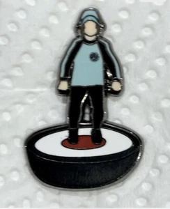 **NEU** Pretty Green Style Emaille Pin Anstecker. Subbuteo Oase, Liam Gallagher - Bild 1 von 1