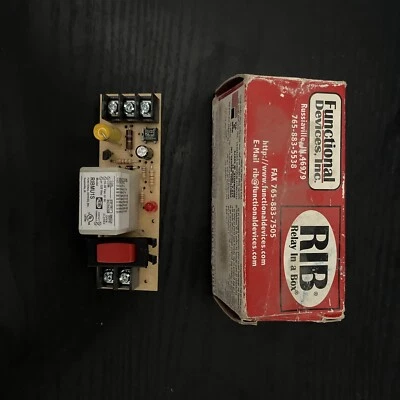 "RELAY IN A BOX"  - FUNCTIONAL DEVICES RELAY SPDT 24V  W/ OVERRIDE - RIBMU1S - Image 1 of 3