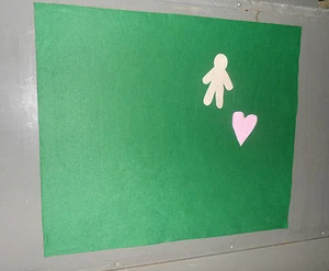 Felt / Flannel Board - magnetic. 100cm x 60cm - quick stick to whiteboards. - Foto 1 di 3