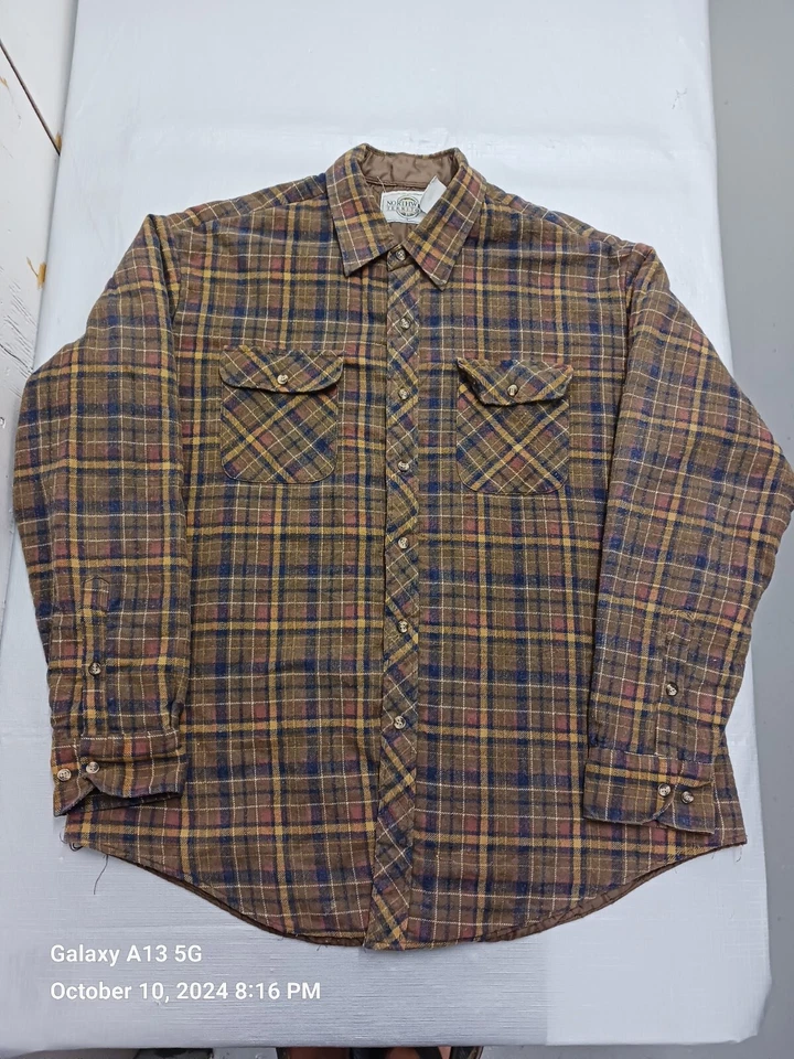 Camisa acolchada manga larga abotonada talla XL Territorio del Noroeste  Foto 1 de 4