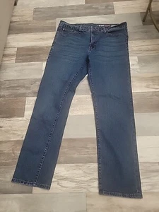 Men's IZOD Comfort Stretch Straight Dark Blue Jeans Size 38 x 32 - Picture 1 of 14
