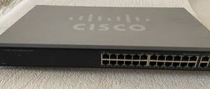 CISCO - SLM224P V01 - 24-Port 10/100 PoE Smart Switch - gebraucht - Picture 1 of 3