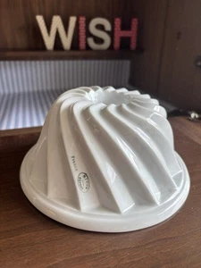 Vintage French Ceramic Jelly Mould Mehun White Sculptural Kitchenalia - Picture 1 of 13