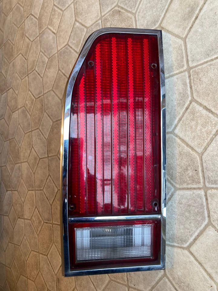 1980-1991 Ford LTD Crown Victoria Wagon Left LH Driver Taillight - Image 1 of 1