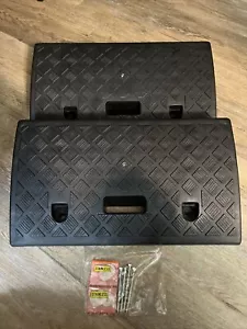 X2 Rubber Car Curb Ramps for Vehicle Wheelchair Threshold Ramp Black 19x10x4 in  - Picture 1 of 3
