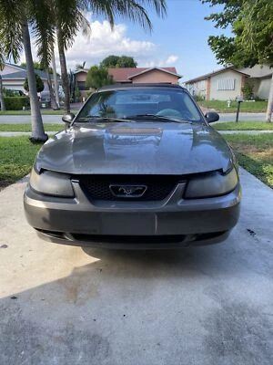 Compresor de aire acondicionado Ford Mustang 1996-2004 Foto 1 de 4