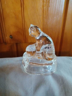 Vintage Avon 24 Lead Crystal Kitty Playing With Yarn Figurine - Image 1 of 4