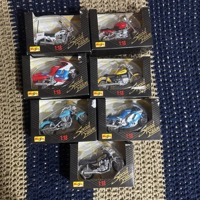 MAISTO 1: 18 特别版铃木 GSX 1300R Hayabusa 摩托车 蓝色 全新 全新带盒 — 第 1/4 张图片