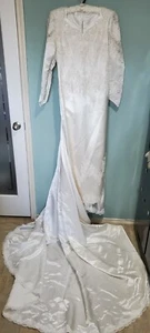 Herzausschnitt handverziert Satin Brautkleid 8 Fuß Schleppe + Schleier Gr. 14 Perlen  - Bild 1 von 12