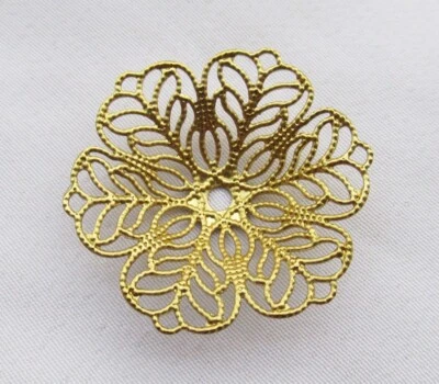 50 tapas de cuentas de flores grandes 28 mm fornituras de filigrana de latón Foto 1 de 4