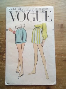 9233 Original 1950's Fitted Shorts Hotpants Size 16 Vogue Sewing Pattern - Picture 1 of 2