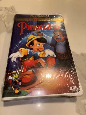 Pinocchio - VHS - Gold Classic Collection Walt Disney Clamshell Case New Sealed - Image 1 of 4