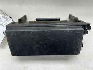 Chassis ECM Power Supply Includes Fuse Box Fits 09-10 COMMANDER 104621818 - Picture 1 of 3