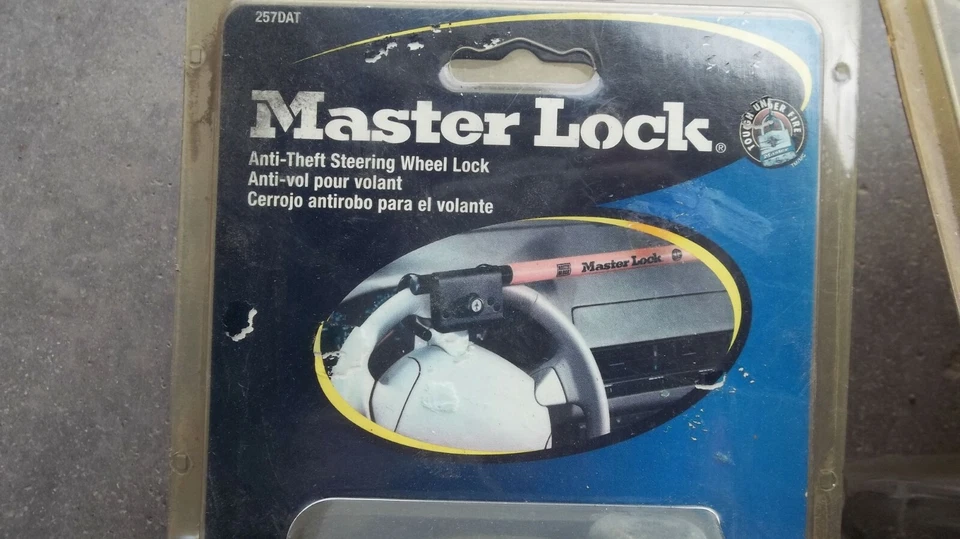 Bloqueo de volante Master Lock Auto Theft Block 257 DAT NUEVO en paquete Foto 1 de 2