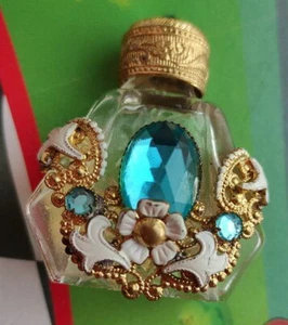 Beautiful SEXY vintage scent bottle from 1950s very collectable, FILIGREE - Picture 1 of 6