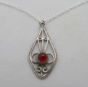 Colgante antiguo Art Deco vintage de plata de filigrana de ley y ágata roja - Imagen 1 de 10