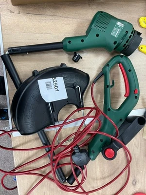 Bosch EasyGrassCut 26 Corded Electric Grass Trimmer - Image 1 of 3