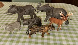 Konvolut 6 Schleich Tiere • Elefanten Bär Schaf Hirsch Tiger - Bild 1 von 1
