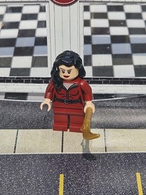 LEGO DC Comics Super Heroes Batman 2: Talia Al Ghul Minifigure From 76056