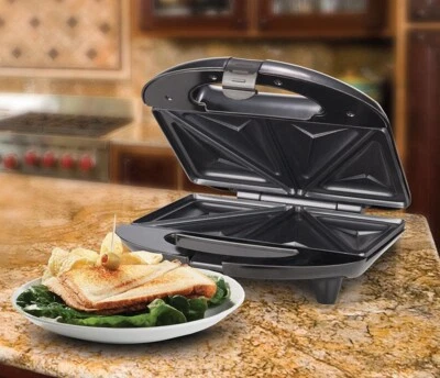 Brentwood TS-240B Non-Stick Compact Dual Sandwich Maker 750W Black & Silver NEW - Image 1 of 4