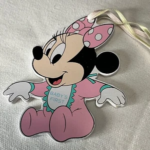 VINTAGE 1984 DISNEY WEIHNACHTSORNAMENT HOLZ MINNIE MAUS BABY ERSTES WEIHNACHTEN - Bild 1 von 3
