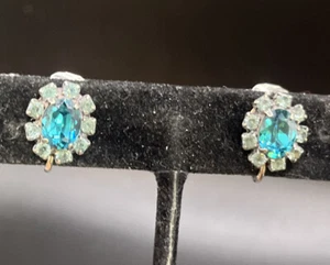 Stunning LIZ PALACIOS Green CRYSTAL Clip  EARRINGS Small - Picture 1 of 5