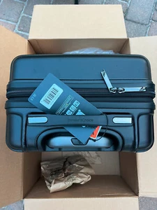 Traveler's Choice Polycarbonate Hardside Spinner Luggage 21 inches BLK * NEW * - Picture 1 of 5