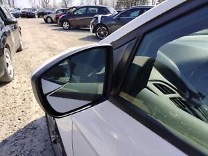 Used Left Door Mirror fits: 2018 Ford Focus power w/o turn signal painted cap Le