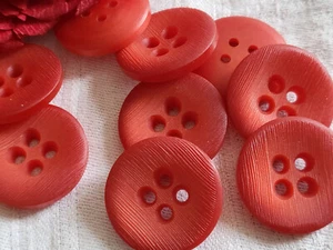 Lot 6 gros boutons vintage rouge strié texturé diamètre 2,6 cm ref 2492 - Picture 1 of 3