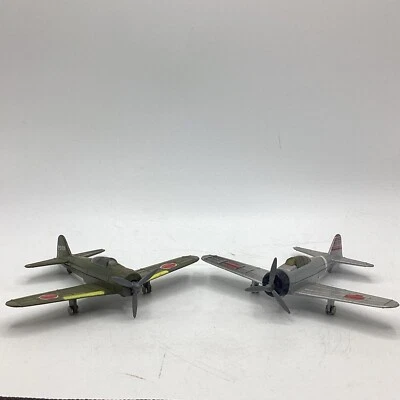 (2) Corgi Mitsubishi Japanese Zero-Sen A6M Military Fighter Aircrafts #A114 - Image 1 of 4
