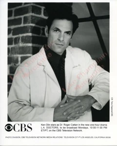Foto de prensa de LA DOCTORS KEN OLIN hermanos y hermanas THIRTYSOMETHING cresta de halcón - Imagen 1 de 1