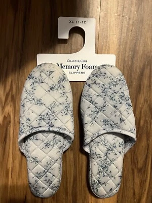 Zapatillas acolchadas estampadas Charter Club flor de cerezo, azul, XL (11/12) Foto 1 de 4