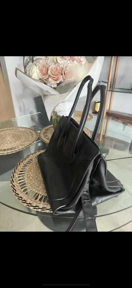 Bolso de Hombro Equipaje CELINE Cuero Nano Negro Foto 1 de 4