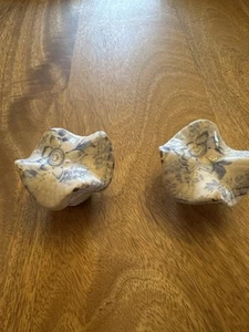 Vintage Blue & White Ceramic Drawer Pulls – Floral Handles – Pair – Shabby Chic - Picture 1 of 6
