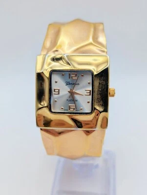 Único reloj analógico Geneva platino para mujer tono cobre brazalete pulsera mantiene el tiempo Foto 1 de 4
