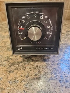 LFE Temperature Controller 0232 0-500 (C2#9) Ware - Picture 1 of 8