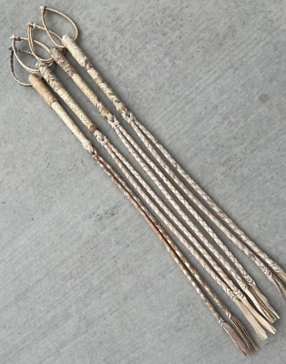 NELIDAS SOUTHERN IMPORTS RAWHIDE HORSE QUIRT. SADDLE HORSE CUARTA CHARRA. CHICOTE DE CUERO. CHARRERIA.