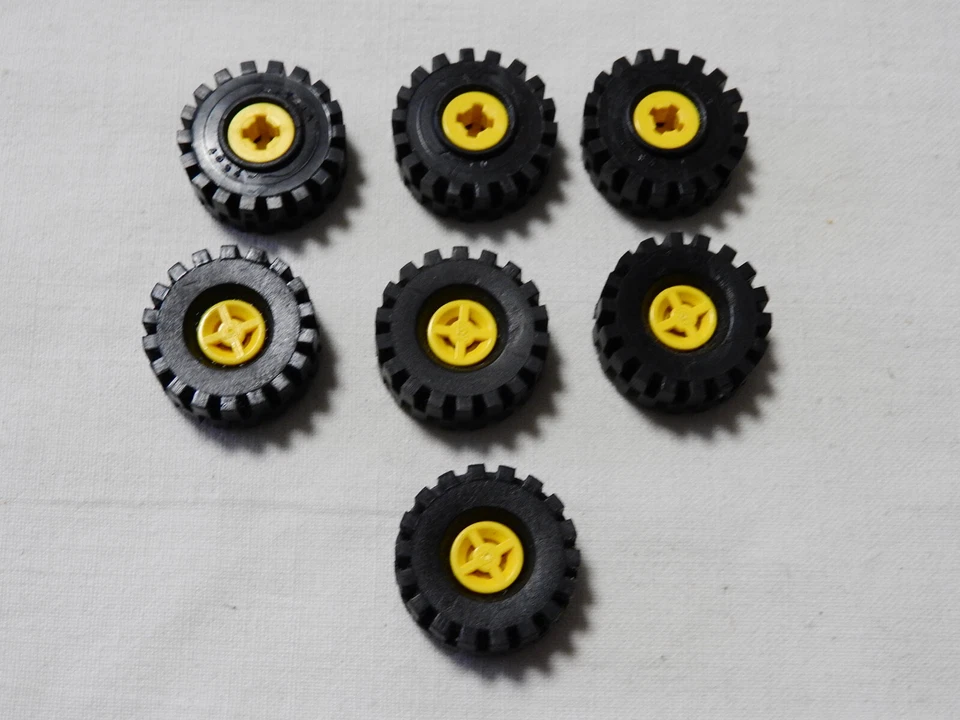 7 x LEGO Reifen 20 x 7 mm - mit gelber Felge (A235) - Bild 1 von 1