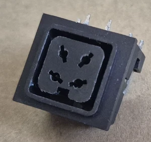 Power supply socket for COMMODORE Plus/4 internal power jack | GENUINE PART - Picture 1 of 4