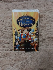 Mickey Donald and Goofy The Three Musketeers Demo VHS 2004 Rare Disney - Imagen 1 de 3