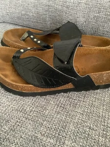 BETULA BIRKENSTOCK Bombay Leather Thong Sandal Black Leaf Metal Studs US 6 EU 37 - Picture 1 of 11
