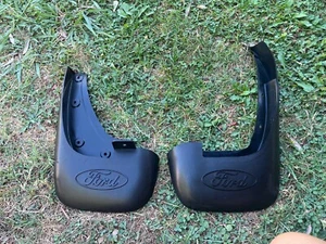 Ford Territory SX Genuine Mudflap LH Front EXC - Picture 1 of 5