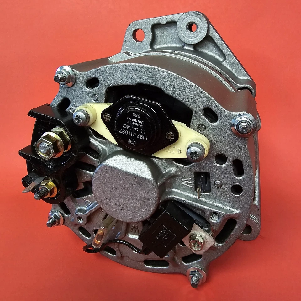 Alternador Volkwagen Jetta 1986 a 1992 motor de 4 cilindros/1,8 L 90 amperios  Foto 1 de 4