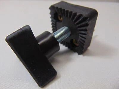 Flynn Multi-Frame System for Machine  Replacement Part Mounting Bracket Clamp - Image 1 of 3