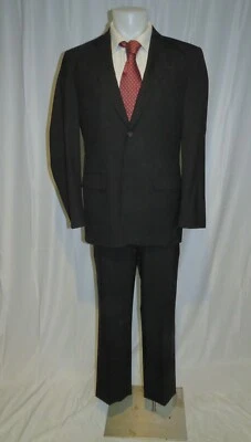 Костюм Carolina Herrera однотонный черный плоский спереди на двух пуговицах 40 - Изображение 1 из 4