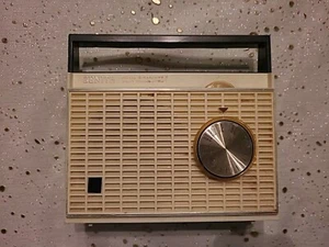 VINTAGE MID CENTURY ZENITH ROYAL Six Forty 8-TRANSISTORRADIO SCHÖN FUNKTIONSTÜCHTIG - Bild 1 von 8