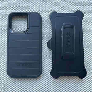 OtterBox Defender Series Pro Case & Holster for iPhone 13 Pro (6.1") Black - Picture 1 of 6