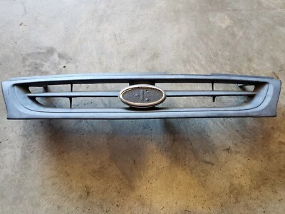 95 96 97 1996 KIA SEPHIA SEDÁN CAPÓ DELANTERO REJILLA ENVÍO RÁPIDO Foto 1 de 3