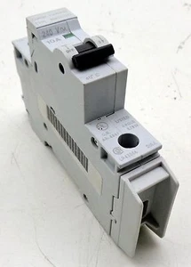 Interruttore automatico Cutler-Hammer WMTC1010 - Foto 1 di 3